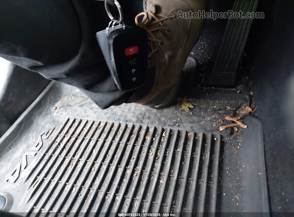 2T3P1RFV0PC353736 2023 TOYOTA LE White Вид панелі приладів