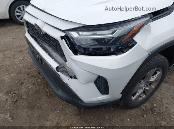 2T3P1RFV0PC353736 2023 TOYOTA LE White Вид спереду