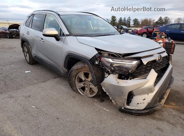 2T3P1RFV1PW354585 2023 TOYOTA LE Silver Przód prawy