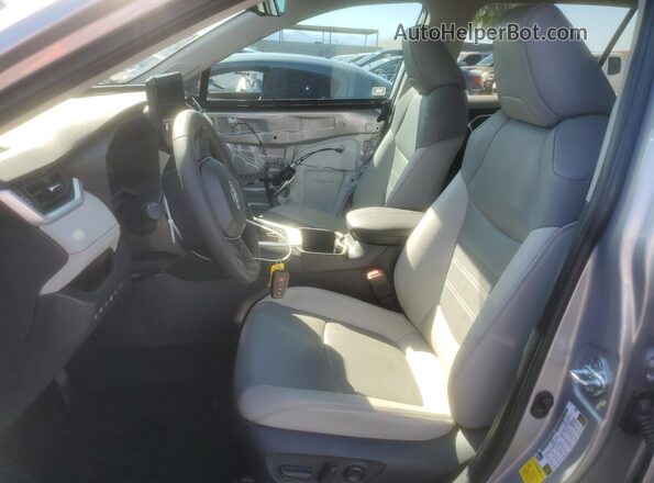 2T3Y1RFV5SW374285 2025 TOYOTA LIMITED Silver Widok wnętrza z przodu
