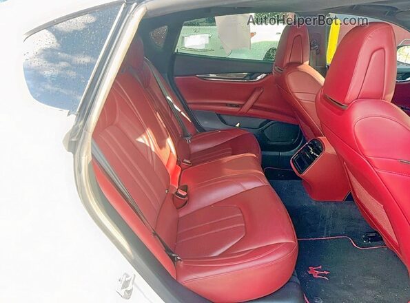 ZAM56RPS0H1236696 2017 MASERATI QUATTROPOR White Vista interior delantera