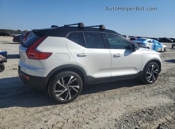 YV4AC2HM3M2513734 2021 VOLVO XC40 Белый Передняя правая четверть