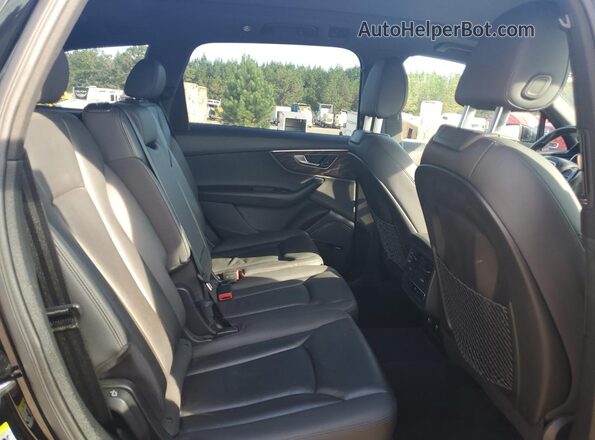 WA1LXAF7XLD002607 2020 AUDI Q7 Black Rear interior view
