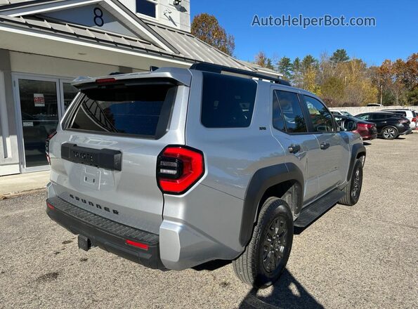 JTEVA5BR0S5008693 2025 TOYOTA 4RUNNER Серебряный 