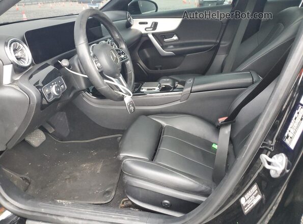 WDD3G4EB2KW020945 2019 MERCEDES-BENZ A-CLASS Black Вид панелі приладів