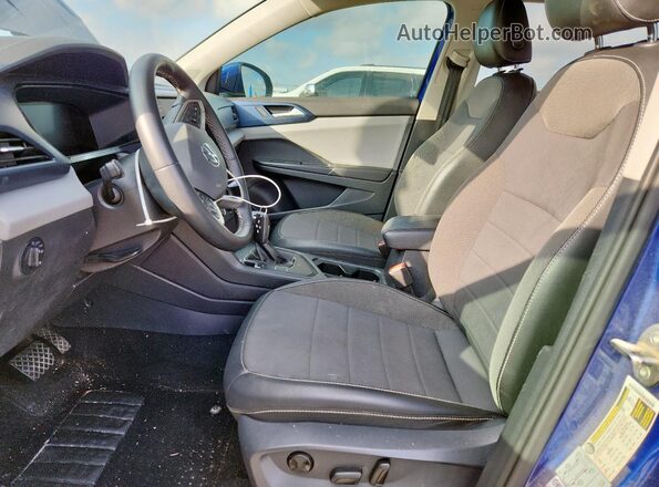 3VVRX7B21NM043536 2022 VOLKSWAGEN TAOS Синий Вид панели приборов