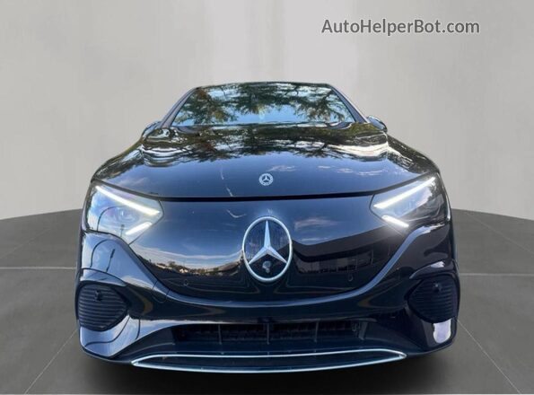 W1KEG2BB5PF014002 2023 MERCEDES-BENZ EQE Black Vista del salpicadero