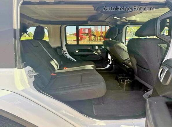 1C4HJXEN2LW213871 2020 JEEP WRANGLER White Front interior view