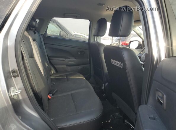JA4AP4AWXHZ028707 2017 MITSUBISHI OUTLANDER Gray Widok wnętrza z tyłu