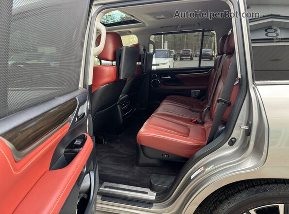 JTJHY7AX6J4263505 2018 LEXUS LX Silver 
