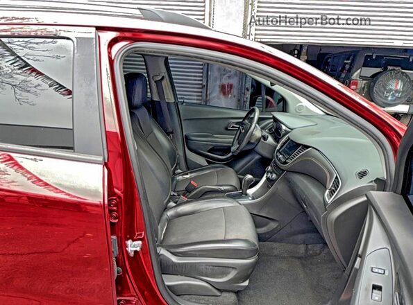 KL7CJPSM2NB530336 2022 CHEVROLET TRAX Красный Вид сзади