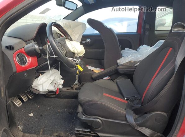 3C3CFFFH4HT594316 2017 FIAT 500 Красный Вид салона спереди