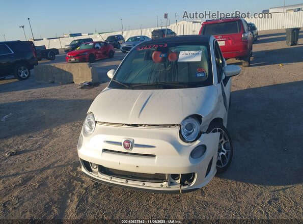 3C3CFFLH8JT425782 2018 FIAT 500C White Vista del cuadro de instrumentos