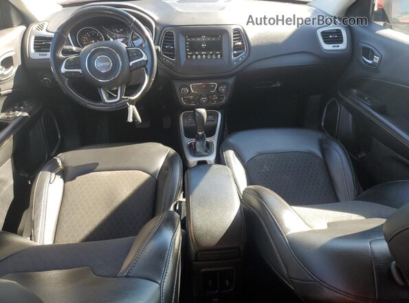 3C4NJCBB1LT130413 2020 JEEP COMPASS Red Вид панелі приладів