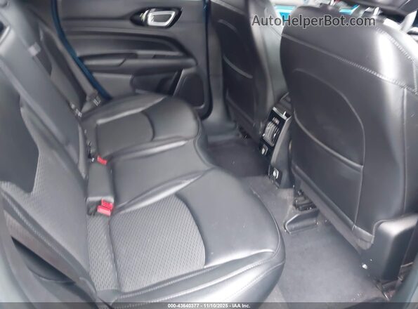 3C4NJCBB3NT213585 2022 JEEP COMPASS Blue Vista de la etiqueta del VIN