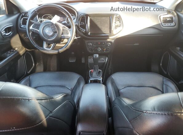 3C4NJCCB6LT152714 2020 JEEP COMPASS Gray Vista del salpicadero