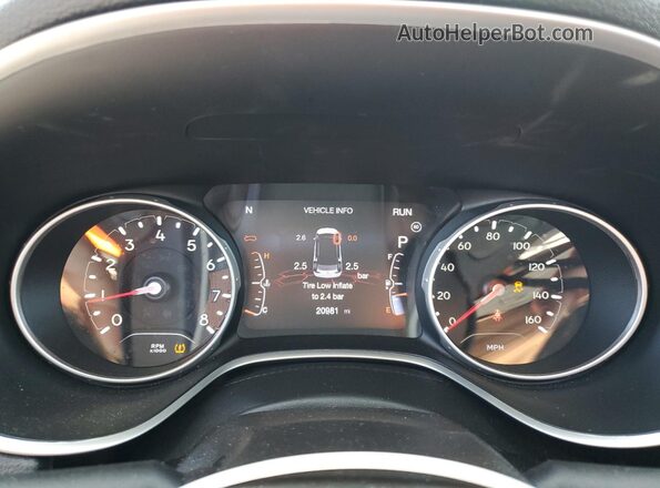3C4NJDAB9LT210033 2020 JEEP COMPASS Black Widok zestawu wskaźników