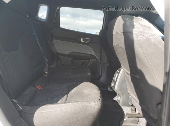 3C4NJDAN3RT171989 2024 JEEP COMPASS White Widok wnętrza z tyłu