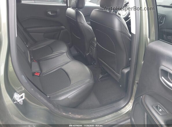 3C4NJDBB8KT740894 2019 JEEP COMPASS Зеленый Вид наклейки с VIN-кодом