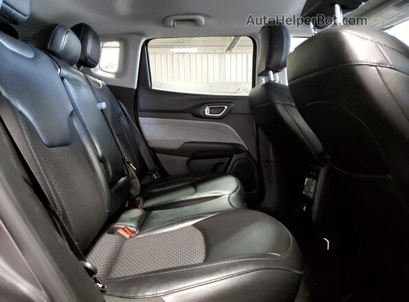 3C4NJDBBXNT208602 2022 JEEP COMPASS Gray Rear interior view
