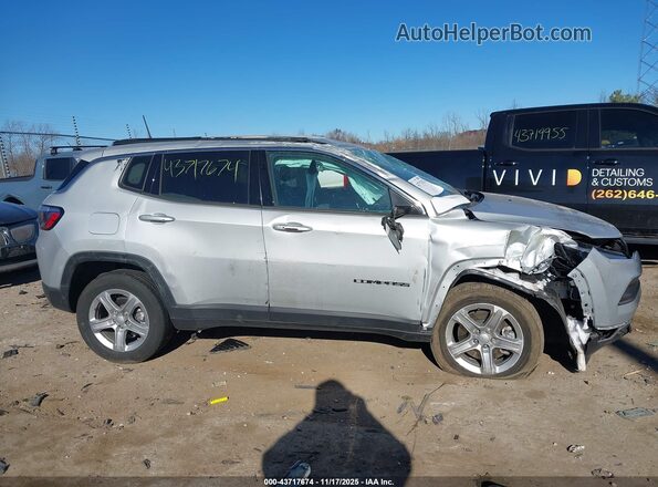 3C4NJDBN5RT112229 2024 JEEP COMPASS Silver Widok wnętrza z tyłu