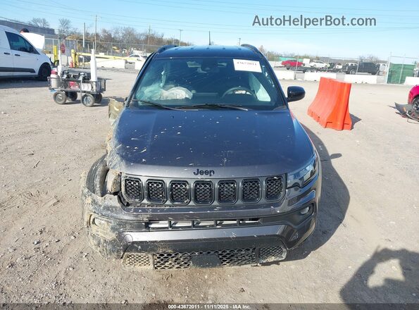 3C4NJDBN9RT592873 2024 JEEP COMPASS Gray Dashboard view