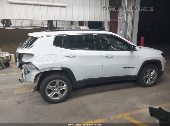 3C4NJDBNXPT562083 2023 JEEP COMPASS White Widok wnętrza 360 stopni