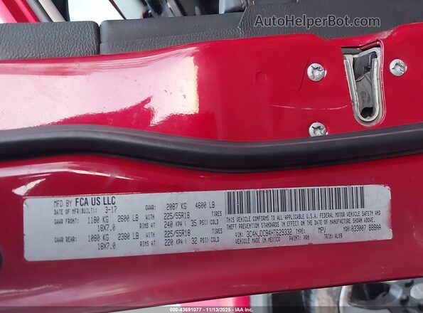 3C4NJDCB4HT629332 2017 JEEP NEW COMPASS Red Vista del compartimento del motor
