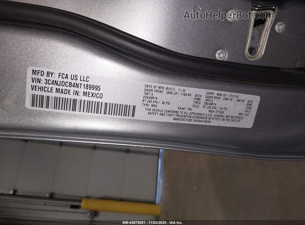 3C4NJDCB4NT189995 2022 JEEP COMPASS Silver Շարժիչի բաժամունքի տեսք