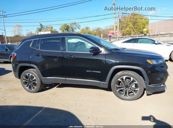3C4NJDCB7NT193748 2022 JEEP COMPASS Black Rear interior view