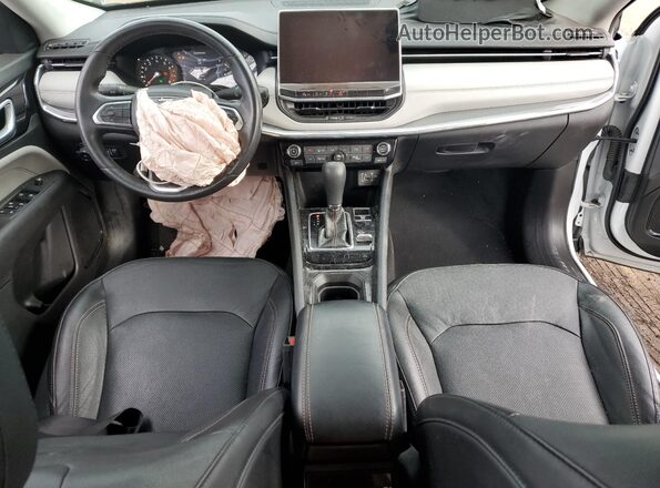 3C4NJDCB7NT232810 2022 JEEP COMPASS White Widok deski rozdzielczej