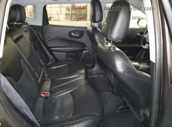 3C4NJDCB8MT519703 2021 JEEP COMPASS Серый Вид задней части салона