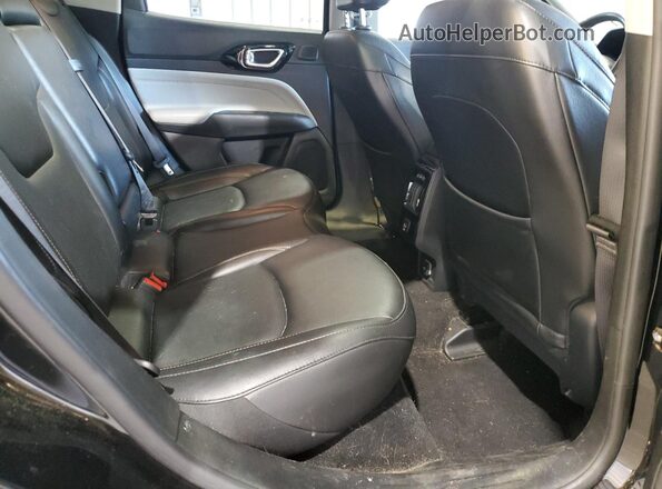 3C4NJDCB8NT126981 2022 JEEP COMPASS Black Widok wnętrza z tyłu