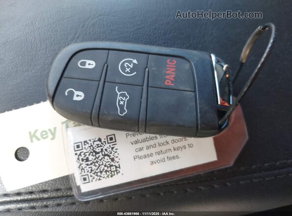 3C4NJDCN2TT184141 2026 JEEP COMPASS White Вид панелі приладів
