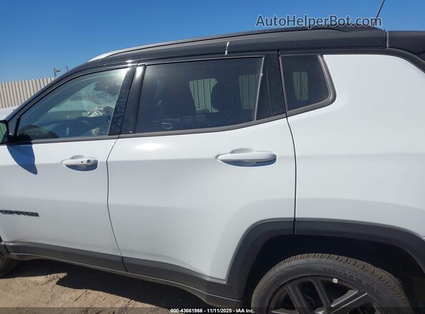 3C4NJDCN2TT184141 2026 JEEP COMPASS White Панорамний вид салону 360°