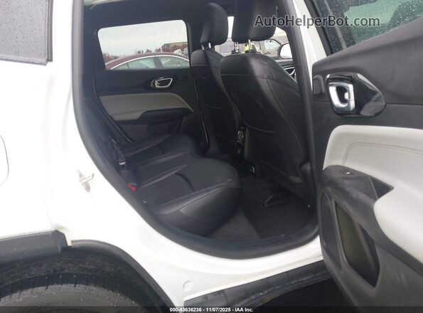 3C4NJDCN3RT114298 2024 JEEP COMPASS White Widok naklejki z numerem VIN