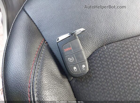 3C4NJDDB0NT130294 2022 JEEP COMPASS White Widok deski rozdzielczej