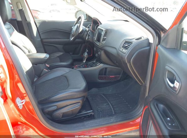 3C4NJDDB9HT680100 2017 JEEP NEW COMPASS Orange 