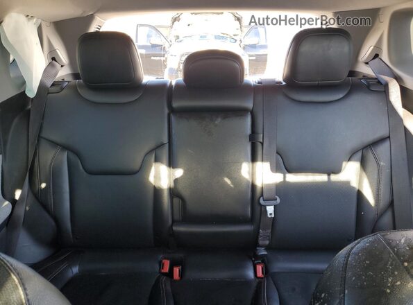 3C4NJDFB1NT195801 2022 JEEP COMPASS Blue Հետևի նստատեղերի տեսք