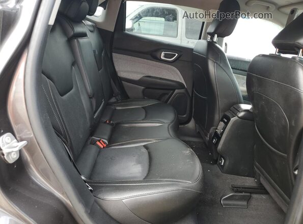 3C4NJDFB2NT112330 2022 JEEP COMPASS Gray Rear interior view