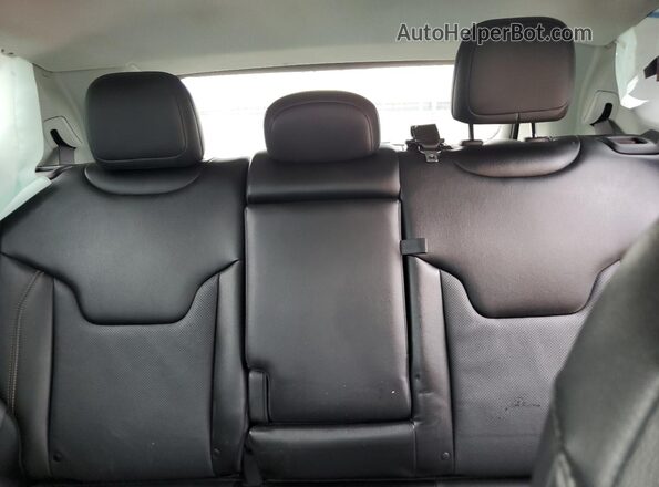 3C4NJDFB2NT112330 2022 JEEP COMPASS Gray Rear seats view