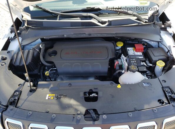 3C4NJDFB2NT230393 2022 JEEP COMPASS Белый Вид подкапотного пространства