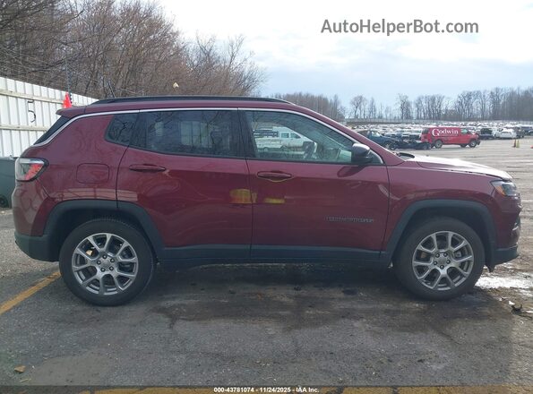 3C4NJDFB3NT186243 2022 JEEP COMPASS Бордовый Вид задней части салона