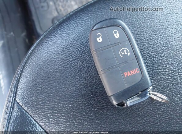 3C4NJDFN8RT601413 2024 JEEP COMPASS Silver Widok deski rozdzielczej