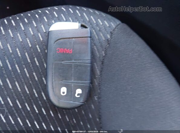 3C4PDCAB7JT296028 2018 DODGE JOURNEY Серебряный Вид панели приборов