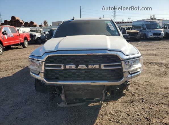 3C63R3HL9RG338855 2024 RAM 3500 White Widok z przodu