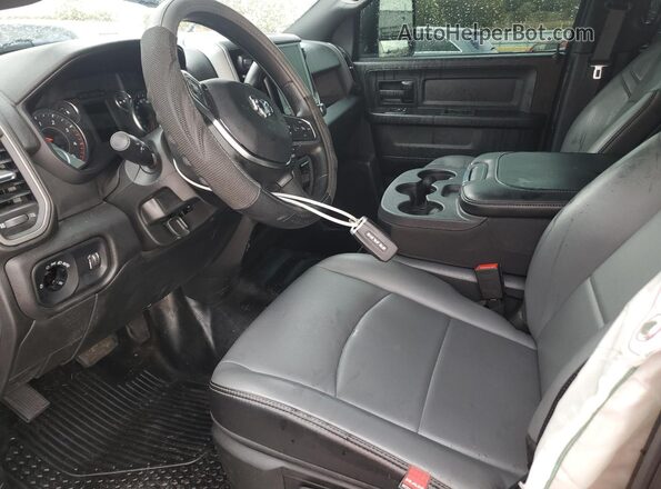 3C63R5CLXSG504504 2025 RAM 2500 Gray Вид салону спереду