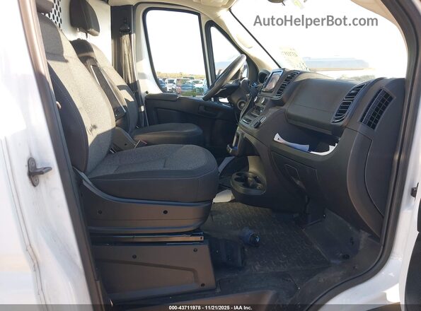 3C6LRVDG4PE557381 2023 RAM PROMASTER 2500 White Vista interior delantera