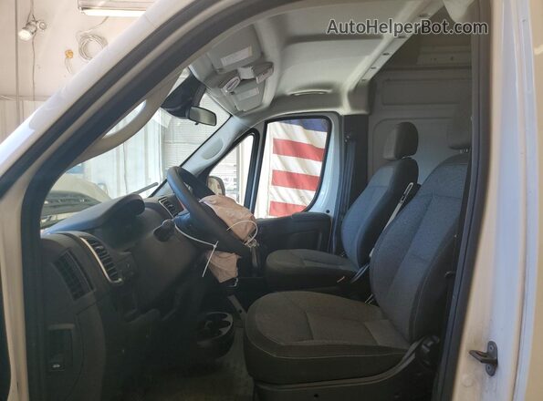 3C6LRVDG5SE539660 2025 RAM PROMASTER White Front interior view