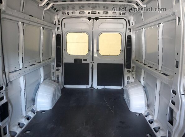 3C6LRVDG5SE539660 2025 RAM PROMASTER White Rear seats view